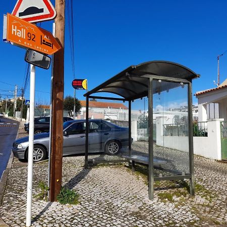 Hall 92 Quartos Com Wc Em Moradia Com Piscina A-Das-Lebres Loures Zewnętrze zdjęcie