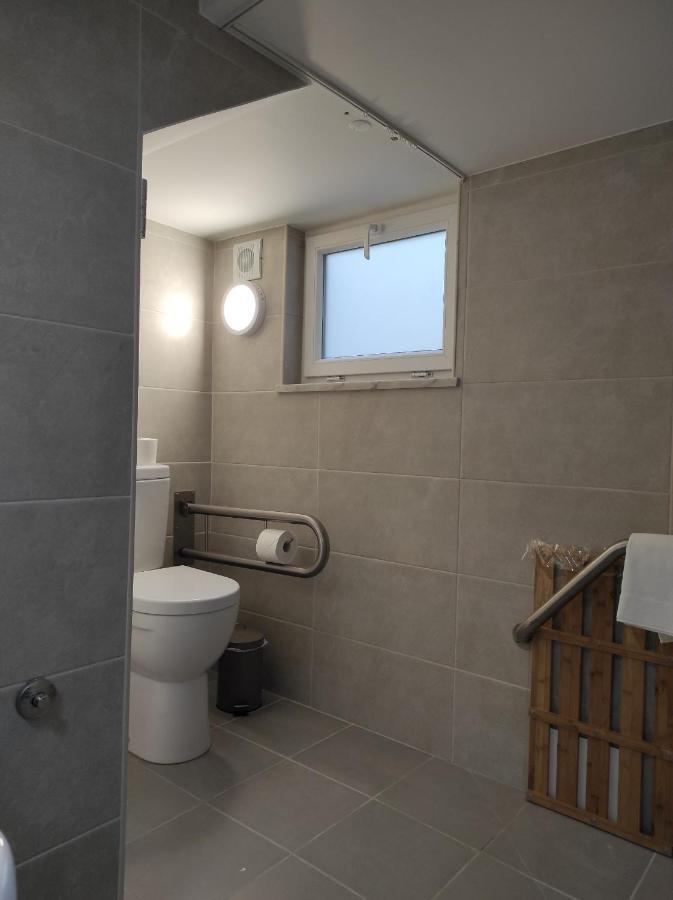 Apartament Hall 92 Quartos Com Wc Em Moradia Com Piscina A-Das-Lebres Loures Zewnętrze zdjęcie