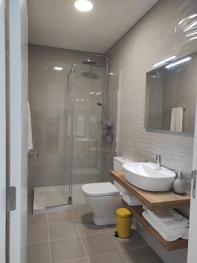 Apartament Hall 92 Quartos Com Wc Em Moradia Com Piscina A-Das-Lebres Loures Zewnętrze zdjęcie