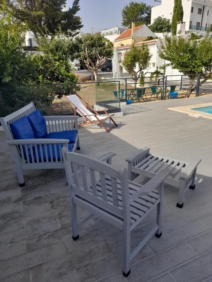 Hall 92 Quartos Com Wc Em Moradia Com Piscina A-Das-Lebres Loures Zewnętrze zdjęcie