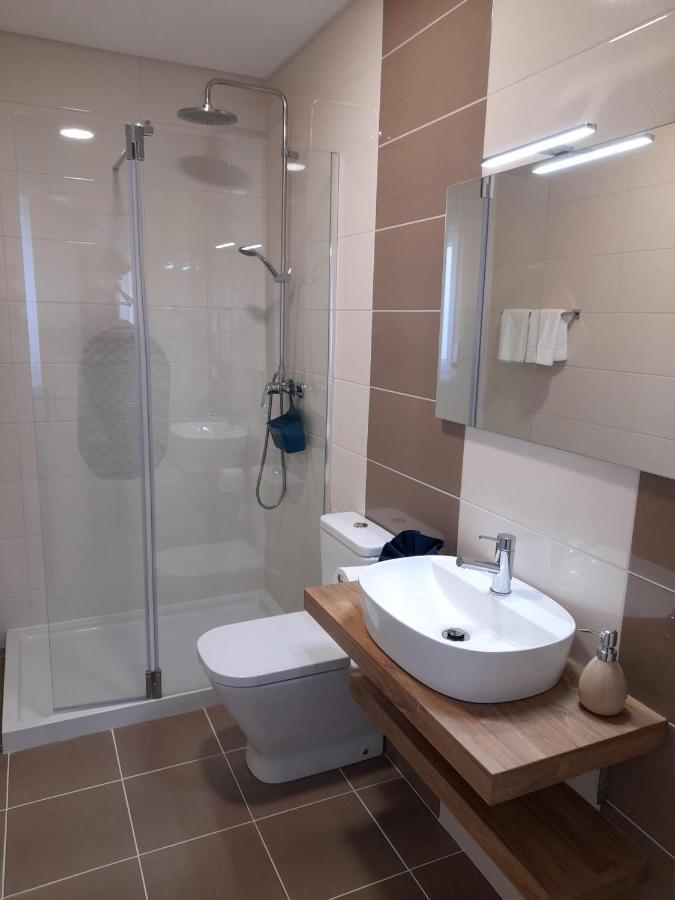 Apartament Hall 92 Quartos Com Wc Em Moradia Com Piscina A-Das-Lebres Loures Zewnętrze zdjęcie